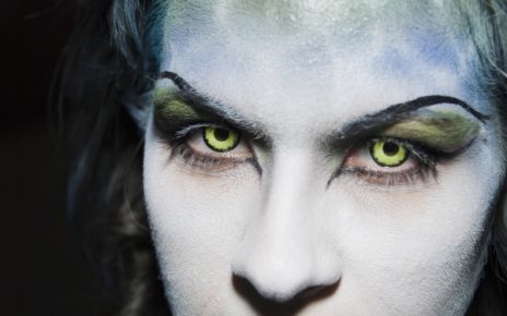 Halloween contact lenses