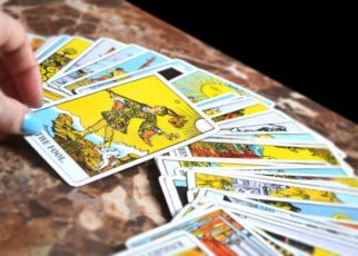 celebrity tarot card reader in mumbai