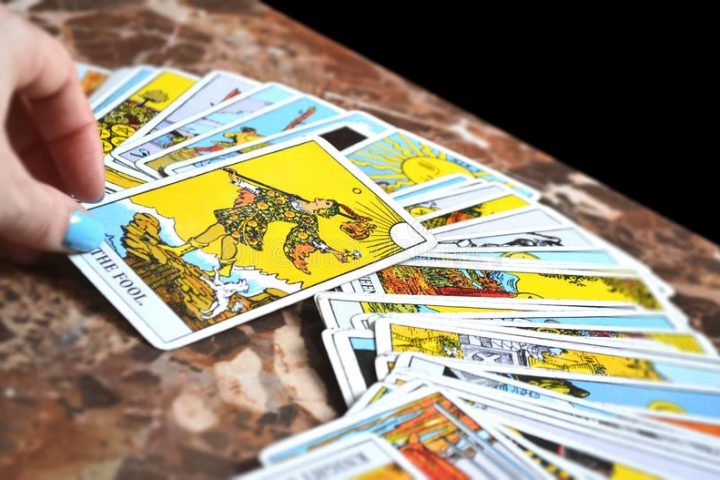 celebrity tarot card reader in mumbai