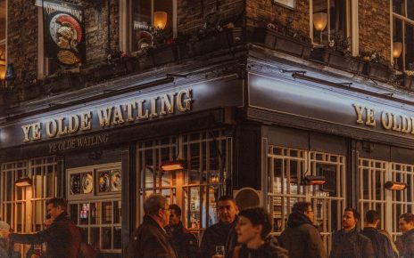 What is Vertical Drinking, and Why Are People Talking About It?
